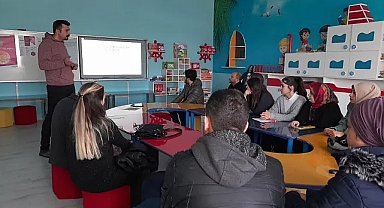 Depremzedeler İçin Öğretmenlere Psikososyal Destek Eğitimi Verildi