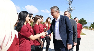 Vali Akkoyun, Olimpiyat Şampiyonu Kadın Goalball Milli Takım Kampına ziyaret