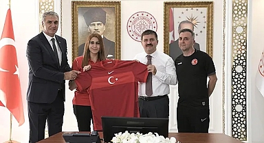 Golbol Kadın Milli Takımından Vali Sarıibrahim'e ziyaret
