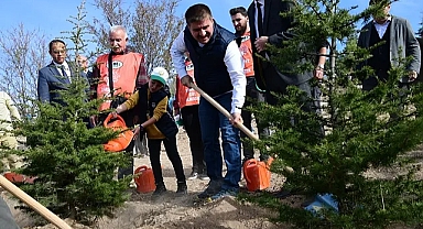 Geleceğe Nefes İçin 5 Bin Fidan ve Tohum Toprakla Buluşturuldu