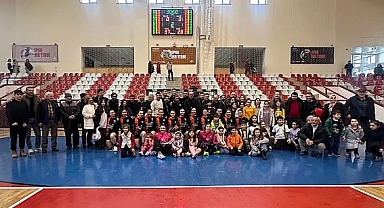 Kadınlar hentbol 1. Liginde lider Polatlı Belediyesi 9'da 9 yaptı