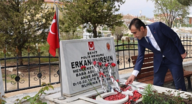 Karaman Belediye Başkanı Savaş Kalaycı Bayram Arefesi Şehitliği Ziyaret Etti