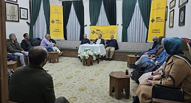 Edebiyat Akademisi'nde 