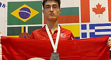 Mehmet Efe Avşar’dan Altın Başarı