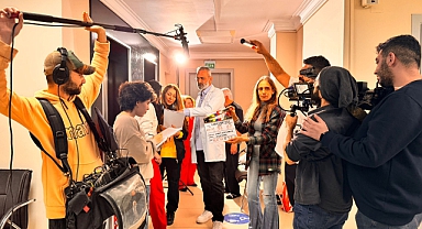 Gizli Gökyüzü Sete İndi