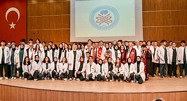 KMÜ’de Genç Tıbbiyelilerin Beyaz Önlük Coşkusu