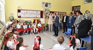 Miniklerin Renkli Dünyası Sergide Hayat Buldu