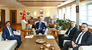 Milletvekili Osman Sağlam, Bakan Mehmet Nuri Ersoy ile Bir Araya Geldi