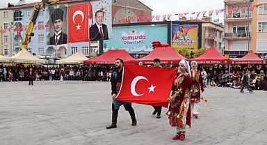 Aktekke Meydanı’nda Cumhuriyet Coşkusu: Karaman’da 102. Yıl Gururla Kutlandı