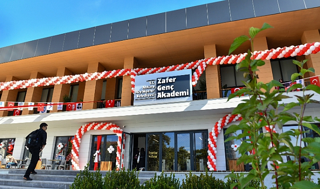 6’ncı Genç Akademi Başkentlilerin Hizmetinde: Zafer Genç Akademi Gençlerden Yoğun İlgi Görüyor
