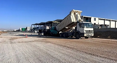 Karaman OSB'de Asfalt ve Ağaçlandırma Çalışmaları Hızla Devam Ediyor