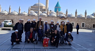 Karamanlı “Erenler”, Necati Babaoğlu’nun Desteklediği Konya Gezisiyle Mevlana’yı Ziyaret Etti