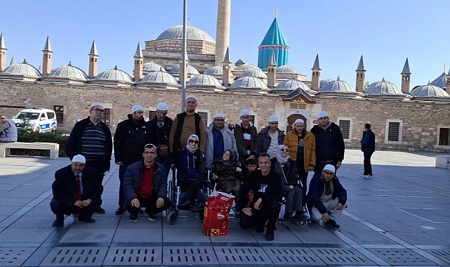 Karamanlı “Erenler”, Necati Babaoğlu’nun Desteklediği Konya Gezisiyle Mevlana’yı Ziyaret Etti